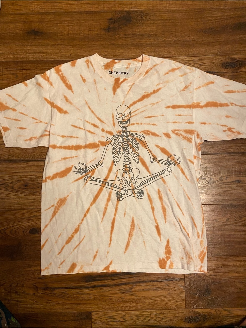 NWT Skeleton Yoga Namaste Meditating Tie Dye T-Shirt By Chemistry - Size Large